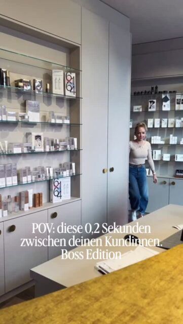 POV: deine 0,2 Sekunden Pause… und alle brauchen genau dich 😂✨ Real Life im Institut: einmal kurz Luft holen – und zack, Boss Mode on.  Wir lieben das Chaos ein bisschen… aber noch mehr lieben wir das Ergebnis für euch. ✨

📲 Termine? Easy über unsere Website sichern.