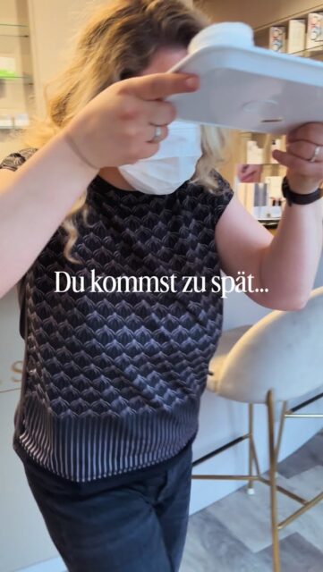 Wir: „Da hilft nur unsichtbares Anschleichen.“ 🪴🙃